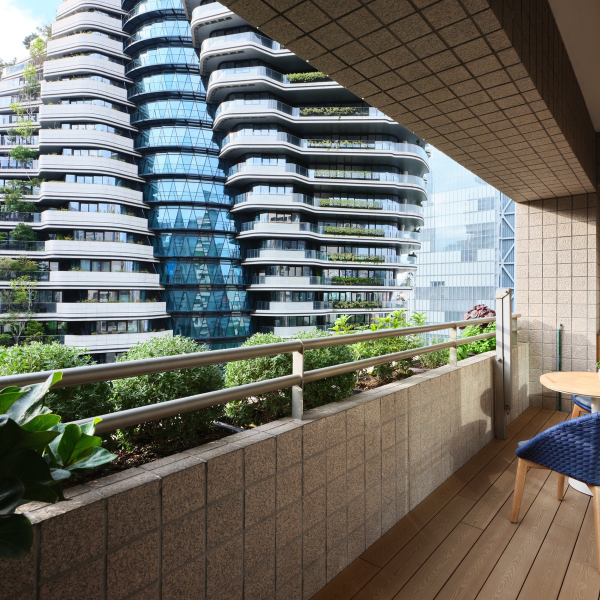 風華隱現 Subtle Radiance Unveiled